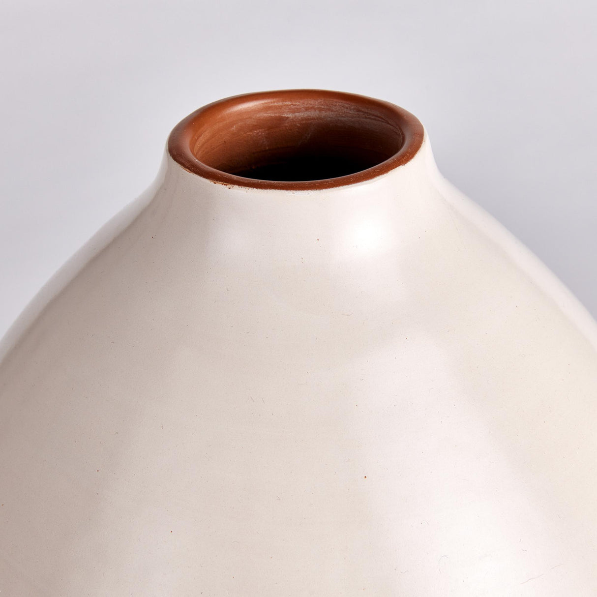 Napa Ecru LUCELA VASE MEDIUM