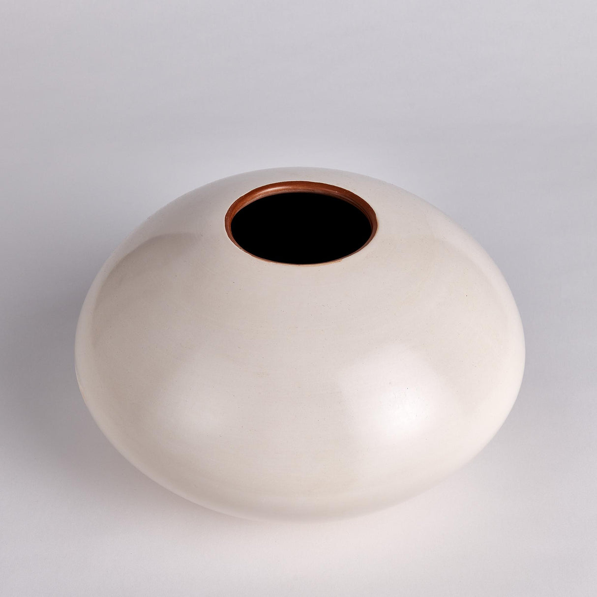 Napa Ecru LUCELA VASE SHORT
