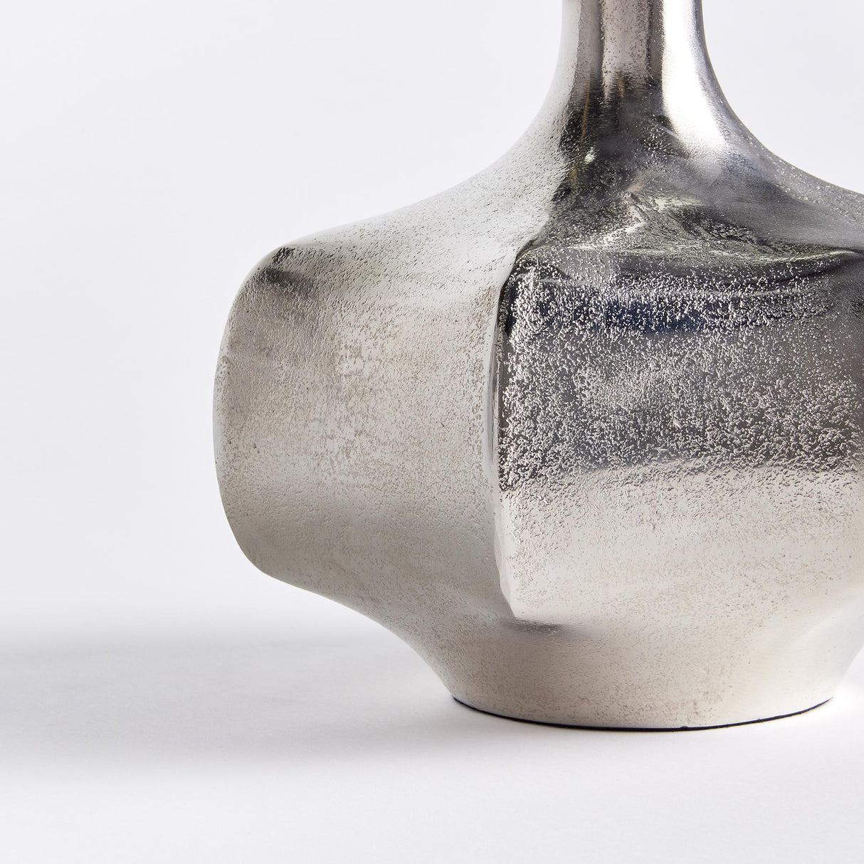 Napa Silver ZAIRE VASE SMALL