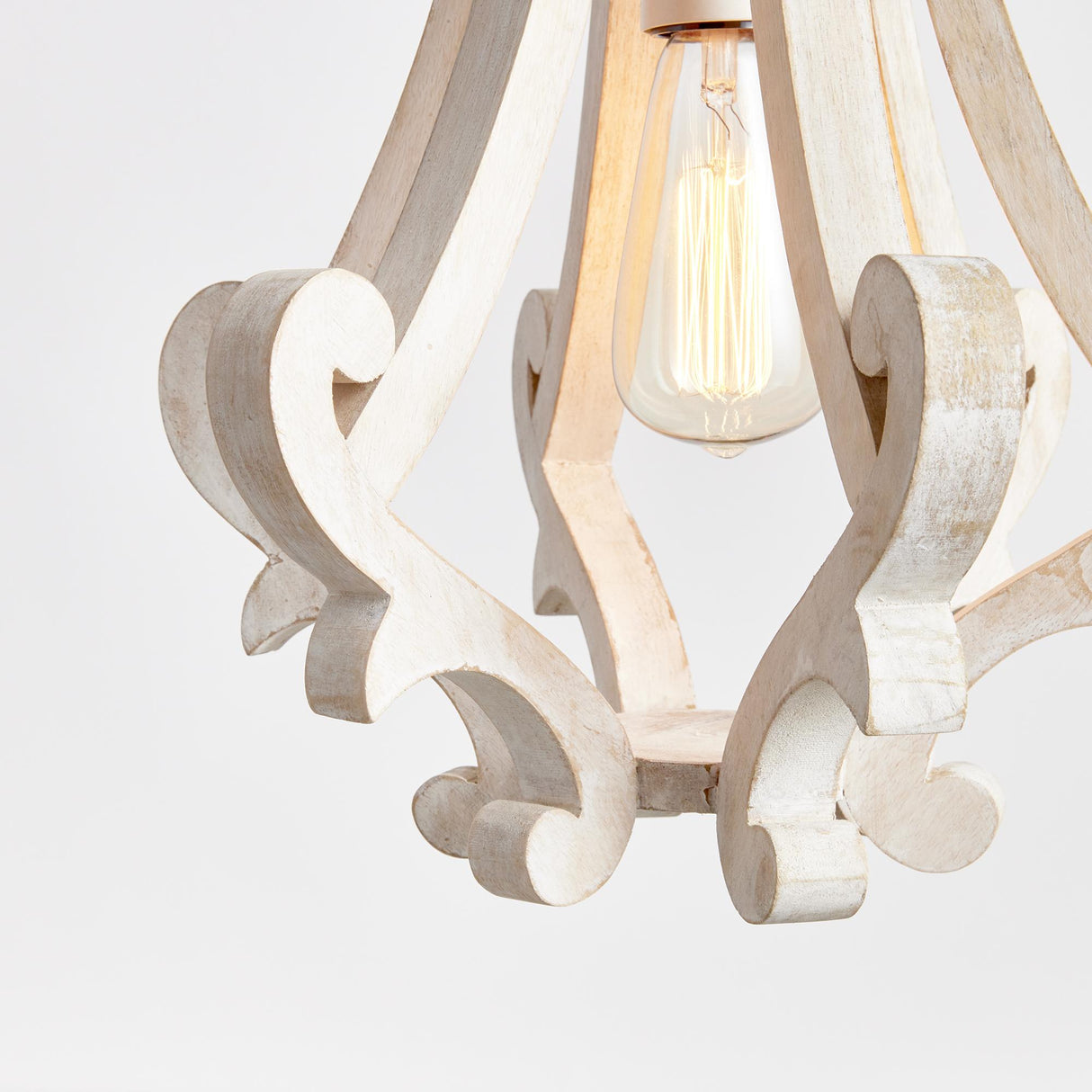 Napa Whitewash MARGUERITE PENDANT