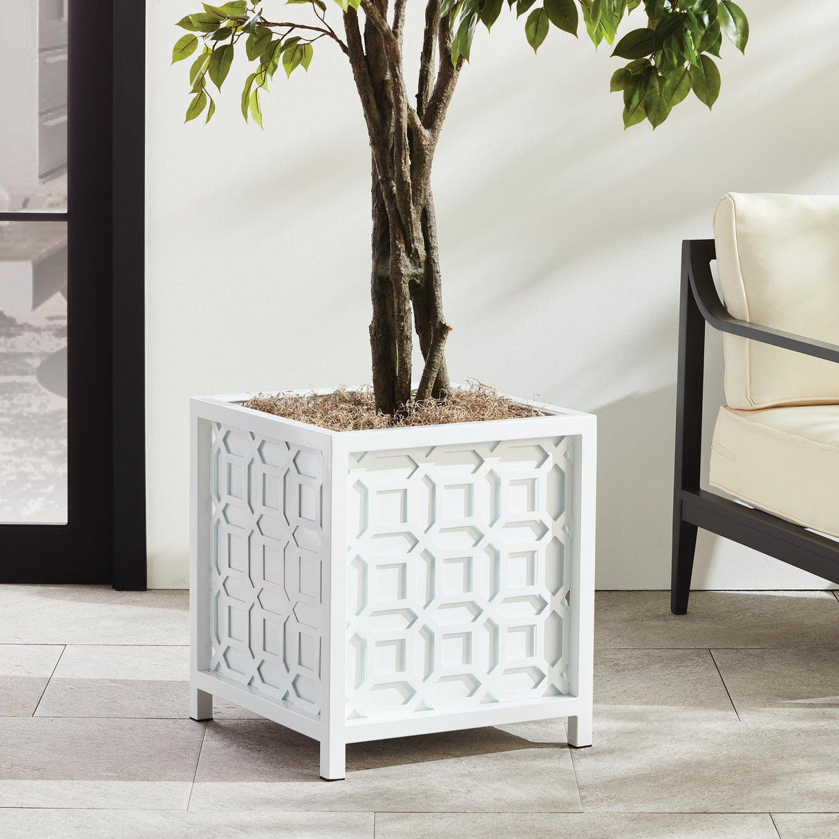 Napa White TRAFORO PLANTER