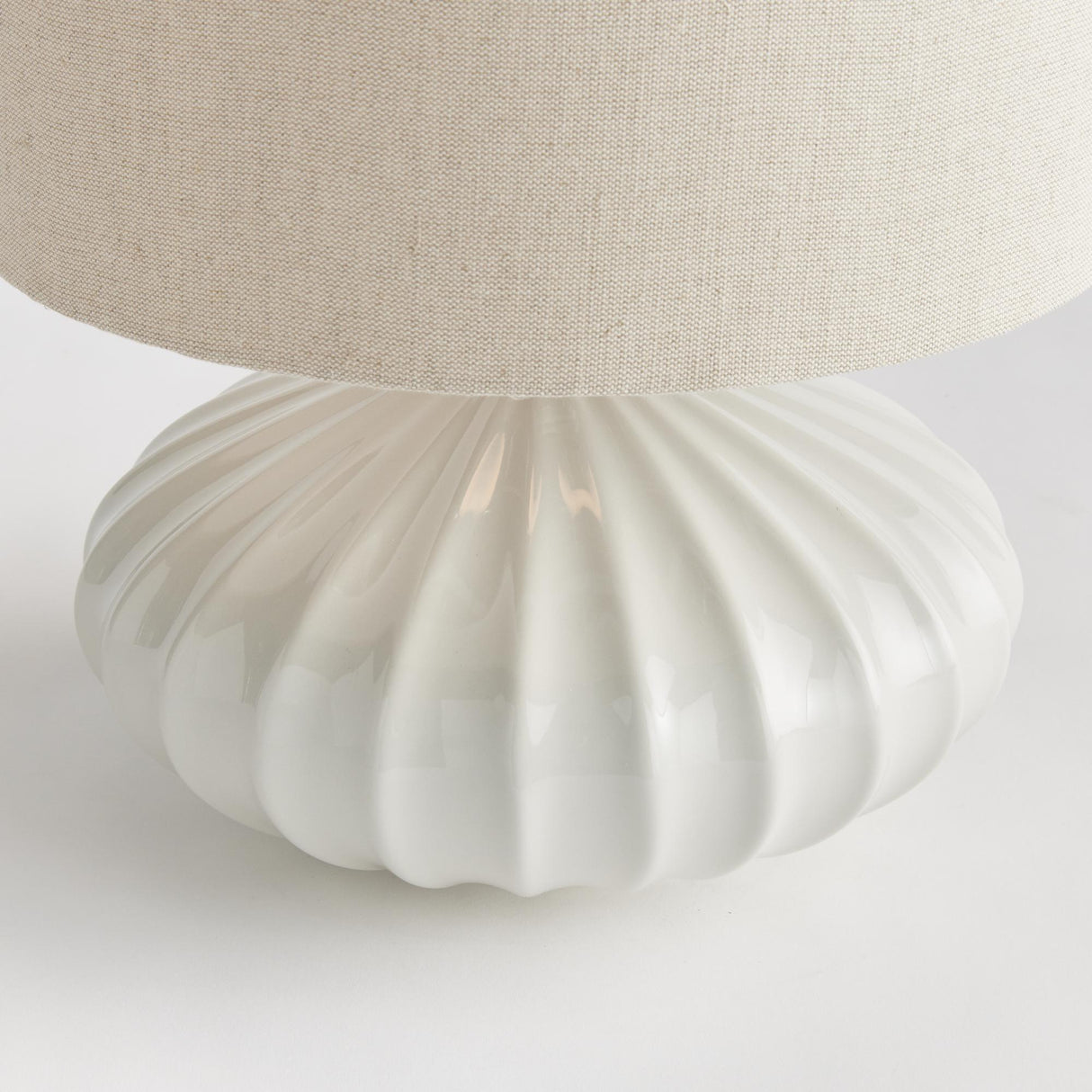 Napa White/Tan Lillet Lamp