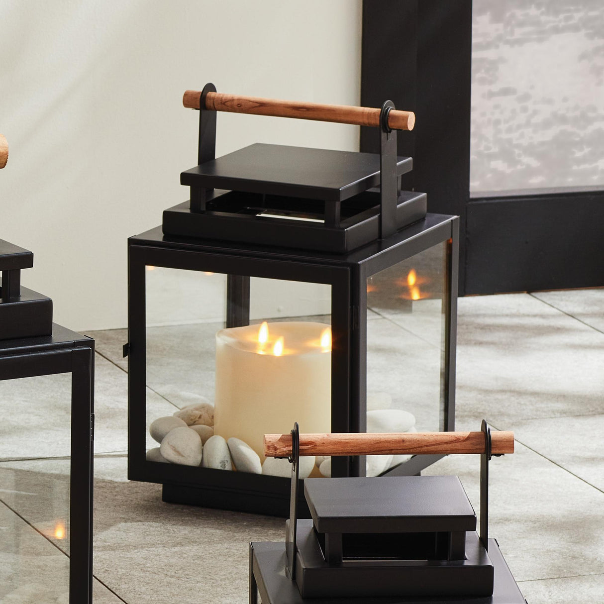 Napa Black ADWIN OUTDOOR LANTERN MEDIUM