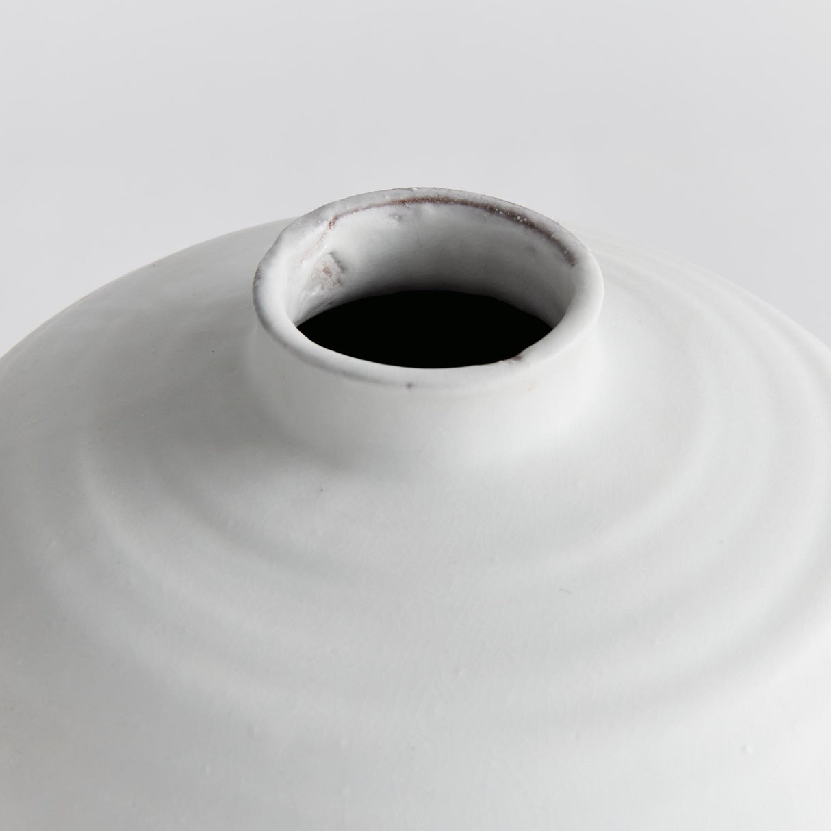 Napa White ANDORRA VASE 13.75"
