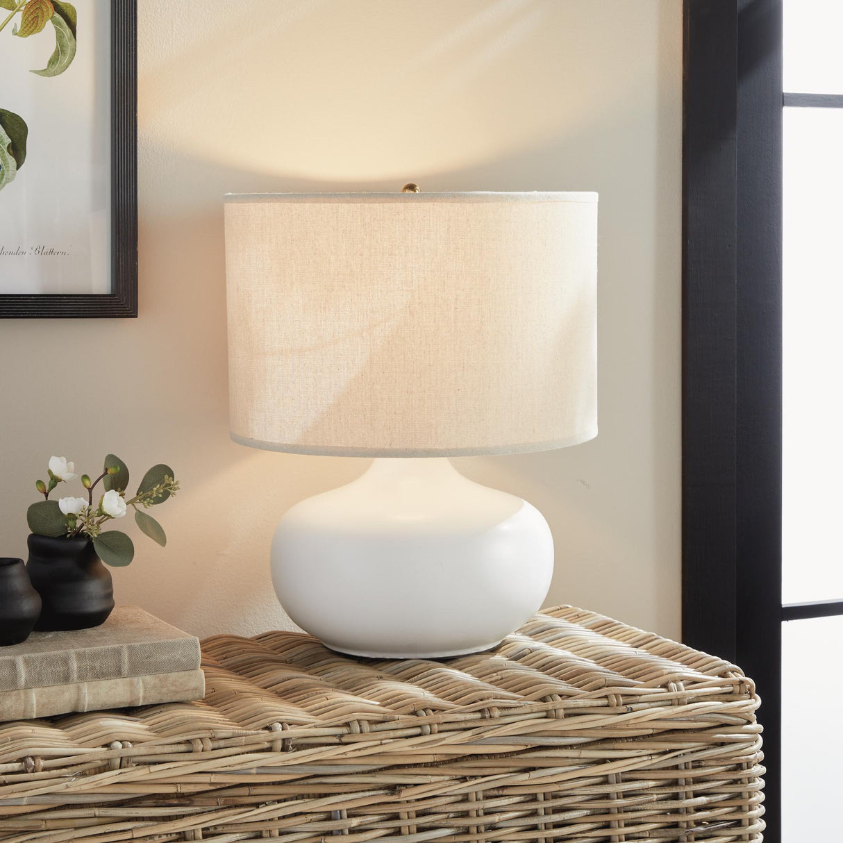 Napa White NOMI LAMP