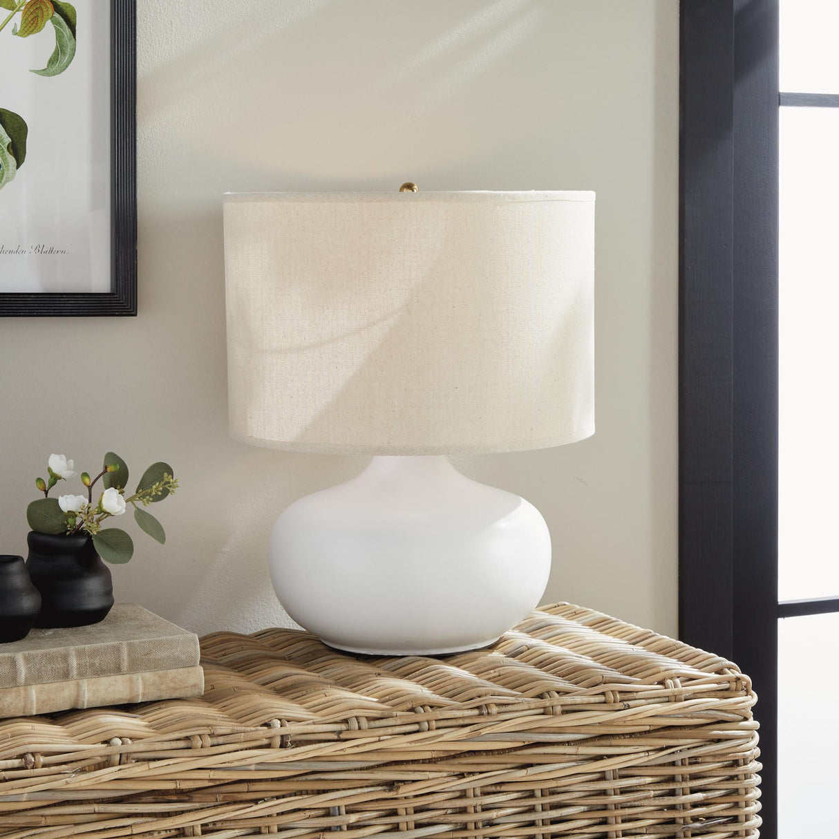 Napa White NOMI LAMP