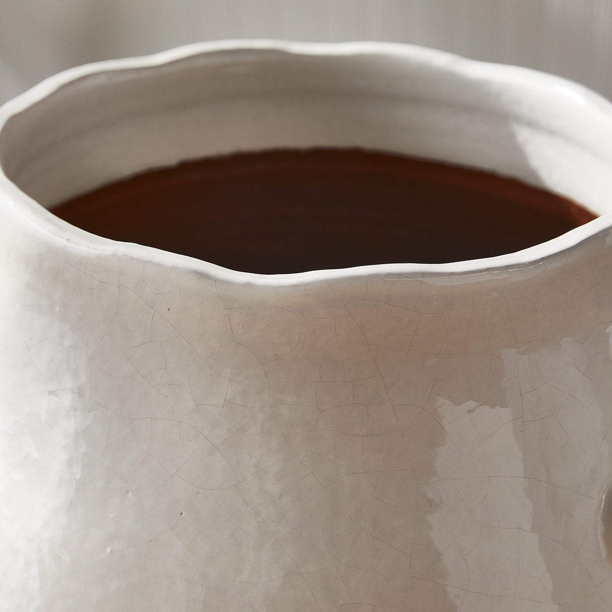 Napa White WELLON FOOTED CACHEPOT LARGE