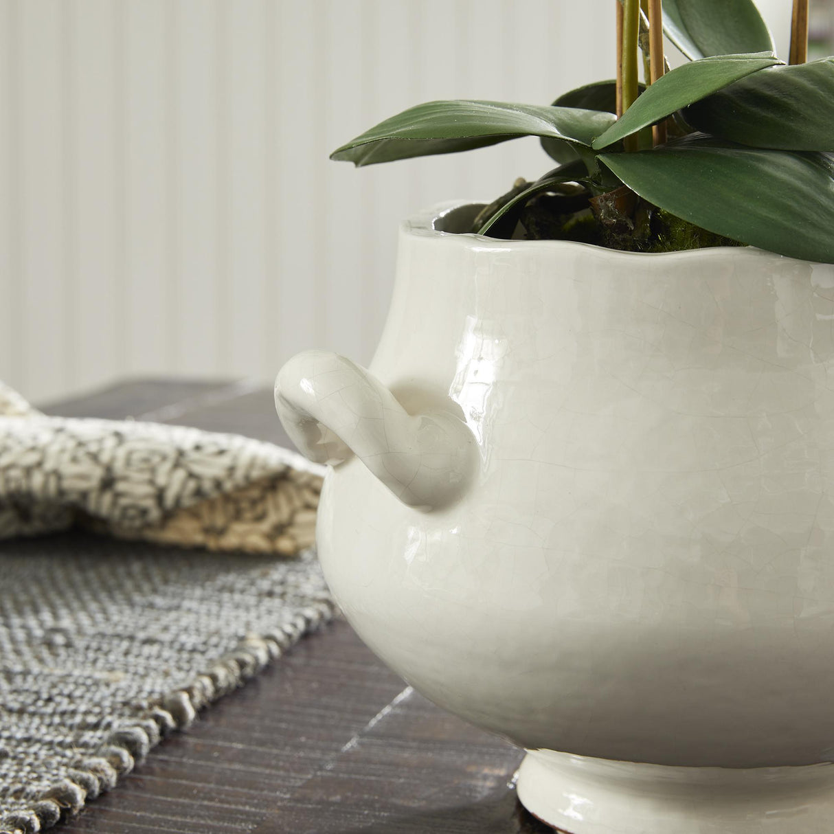 Napa White WELLON FOOTED CACHEPOT SMALL