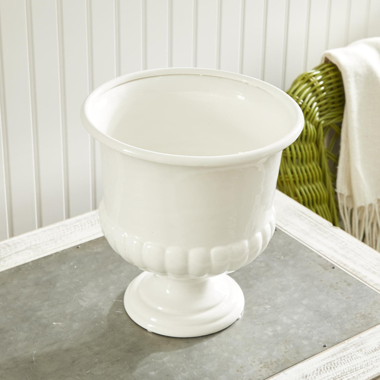Napa Classic White MIRABELLE DECORATIVE PEDESTAL BOWL SMALL