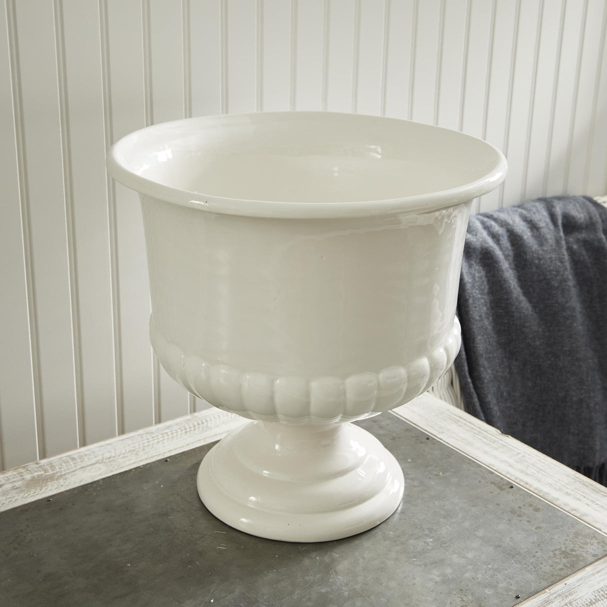 Napa Classic White MIRABELLE DECORATIVE PEDESTAL BOWL LARGE