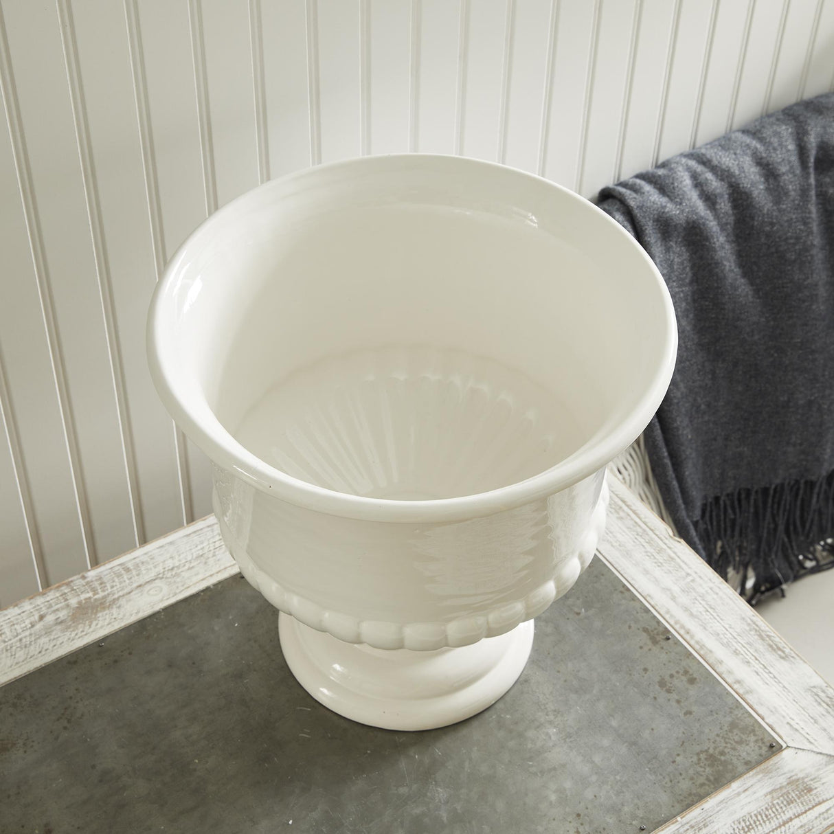 Napa Classic White MIRABELLE DECORATIVE PEDESTAL BOWL LARGE