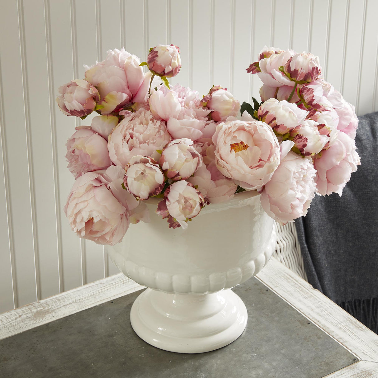 Napa Classic White MIRABELLE DECORATIVE PEDESTAL BOWL LARGE