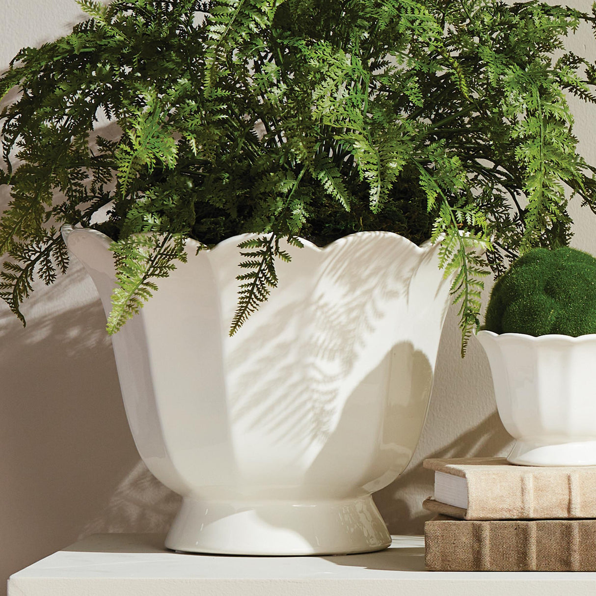 Napa Classic White MIRABELLE FLUTED CACHEPOT LARGE