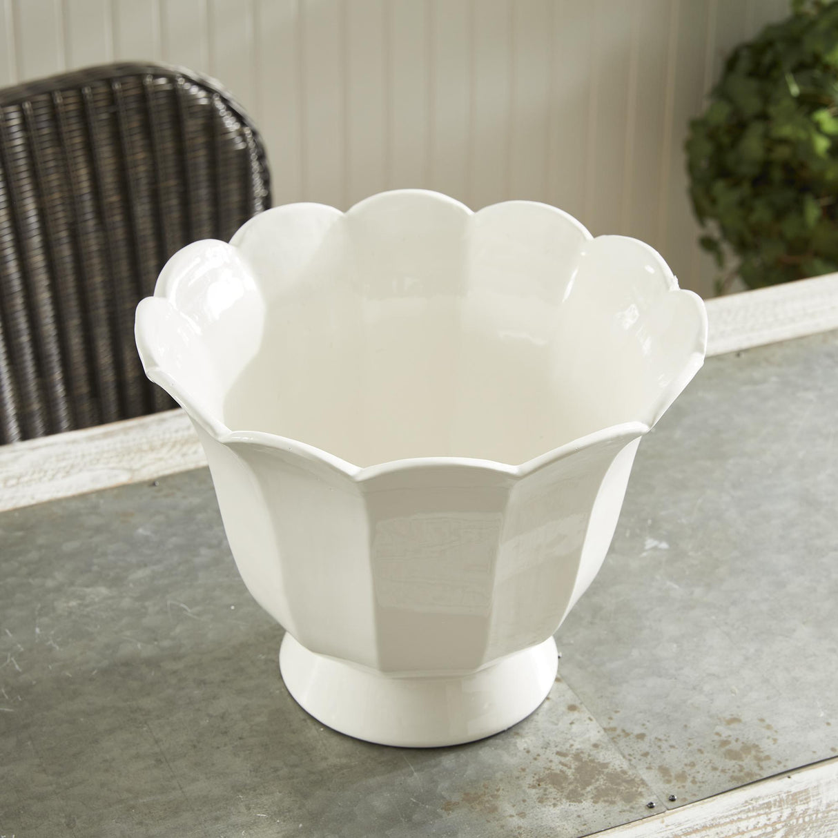 Napa Classic White MIRABELLE FLUTED CACHEPOT LARGE