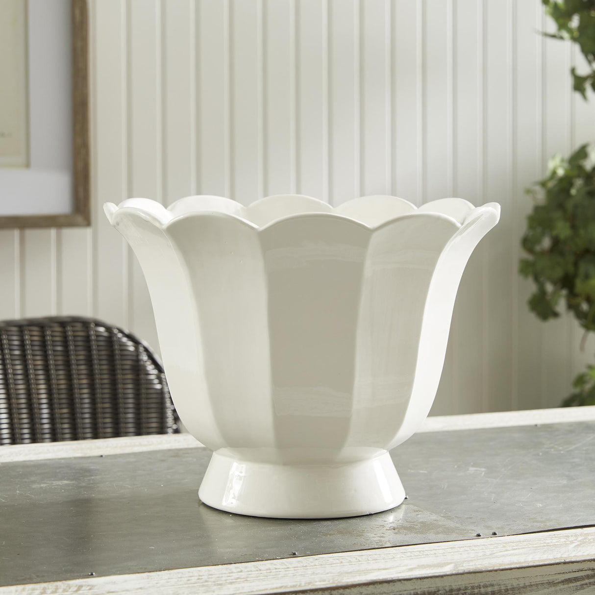 Napa Classic White MIRABELLE FLUTED CACHEPOT LARGE