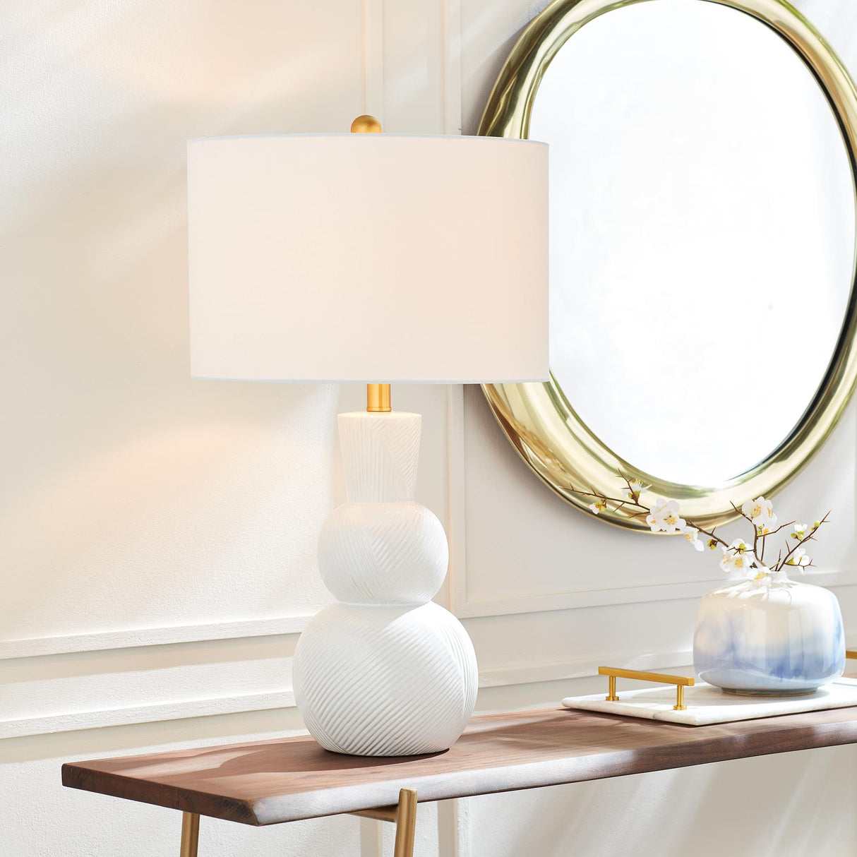 Napa White LINA LAMP