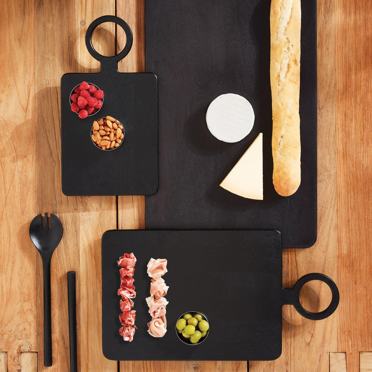 Napa Black NOX SERVING BOARD MEDIUM