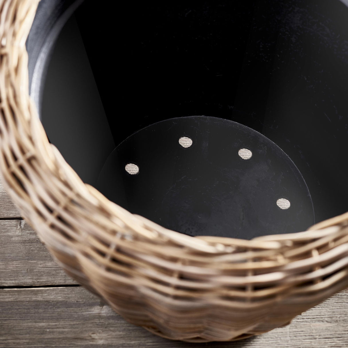 Napa Natural WOVEN DRY BASKET PLANTER 26.75"