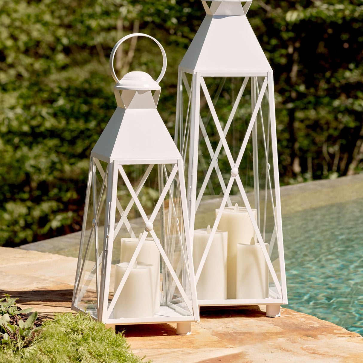 Napa White NEWPORT OUTDOOR LANTERN 25.5"