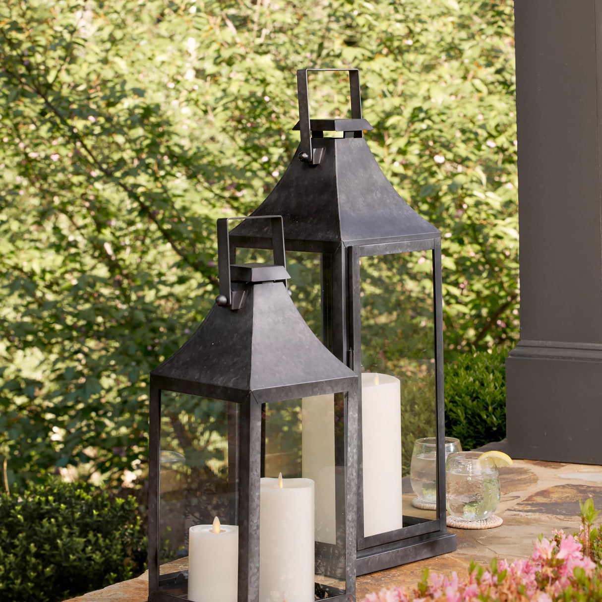Napa Black BARRINGTON OUTDOOR LANTERN 19"