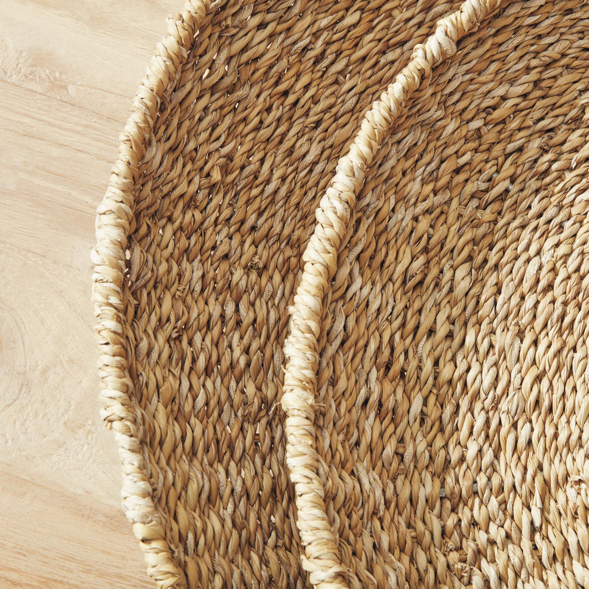 Napa Natural SEAGRASS ROUND TRAYS, SET OF 3