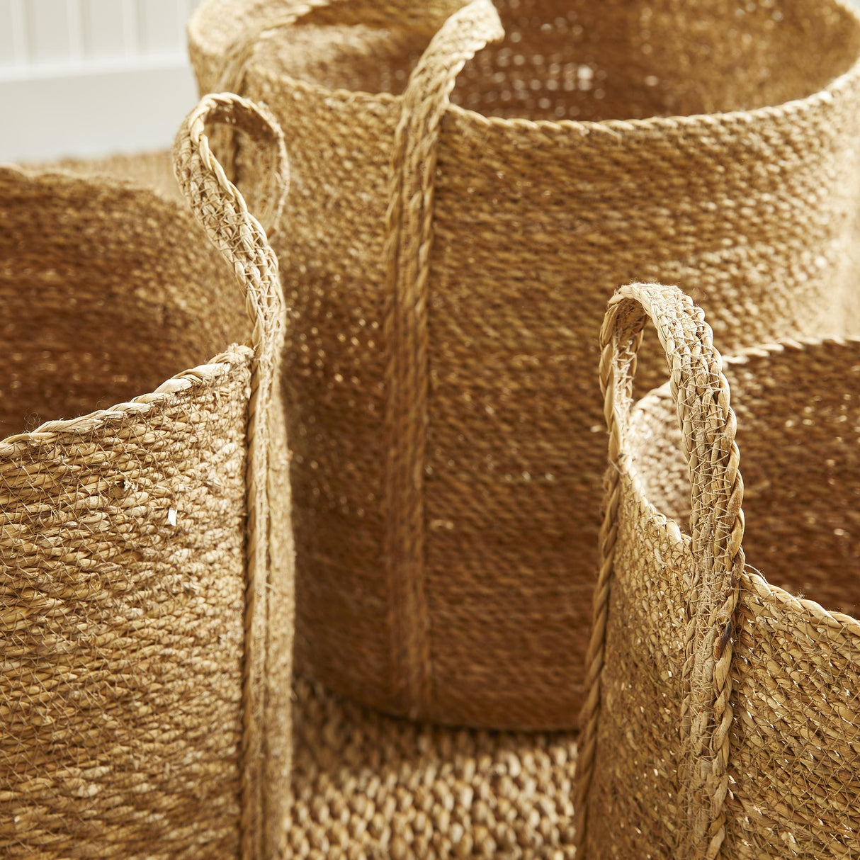 Napa Natural SEAGRASS ROUND BASKETS WITH LONG HANDLES, SET OF 3