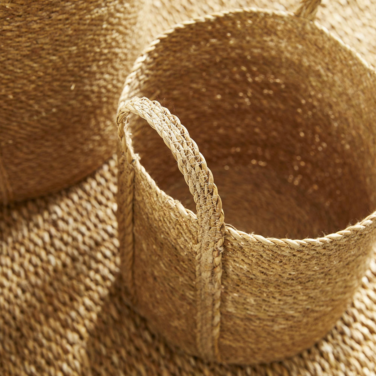 Napa Natural SEAGRASS ROUND BASKETS WITH LONG HANDLES, SET OF 3