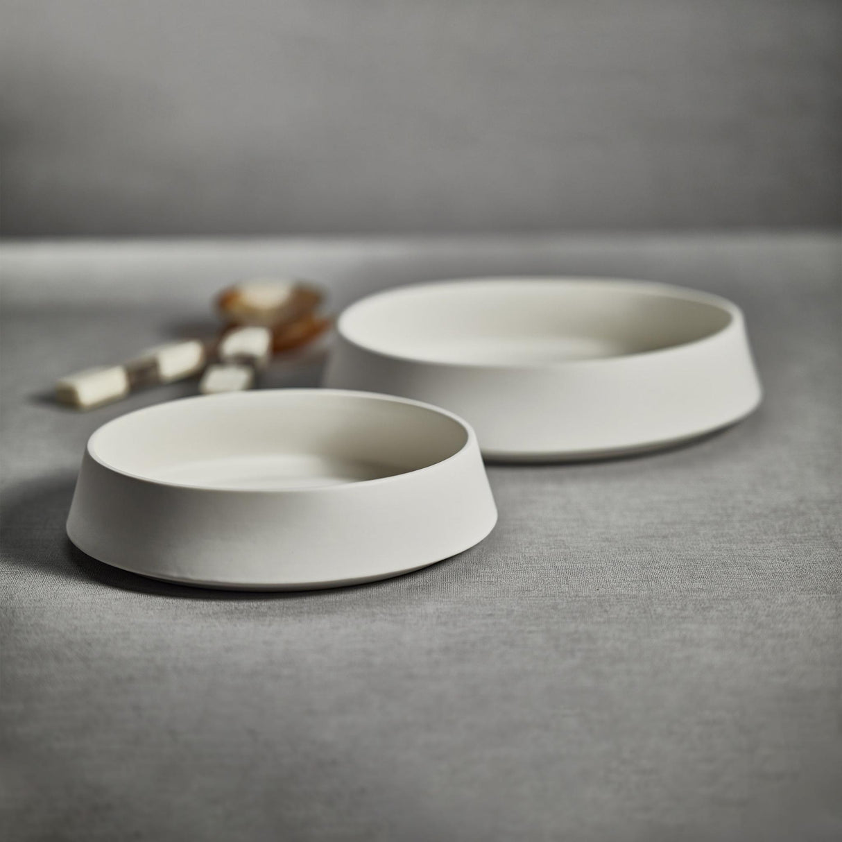 Zodax 10" Solina White Ceramic Serving Bowl