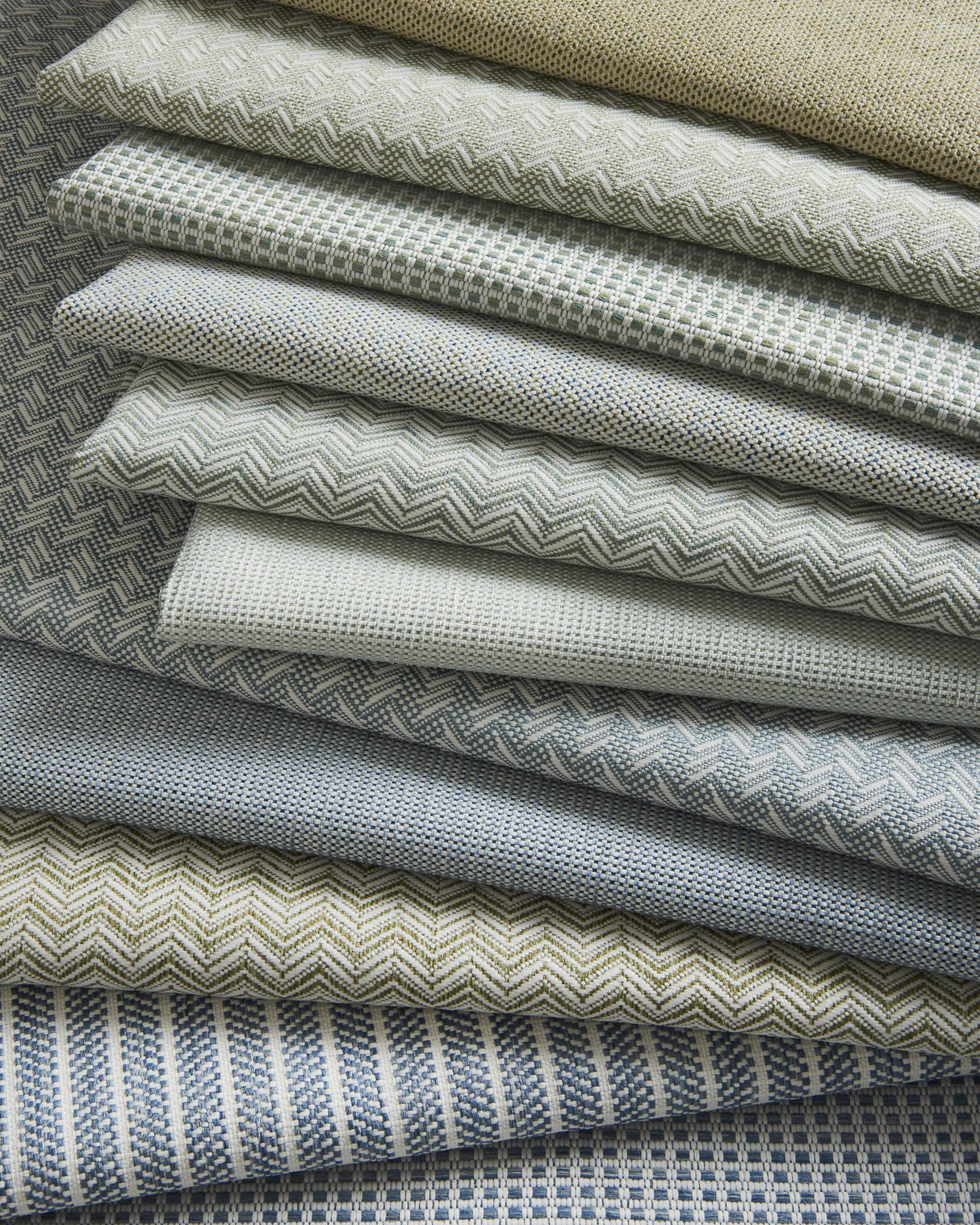 Kravet SMART 37292 51 Upholstery Fabric