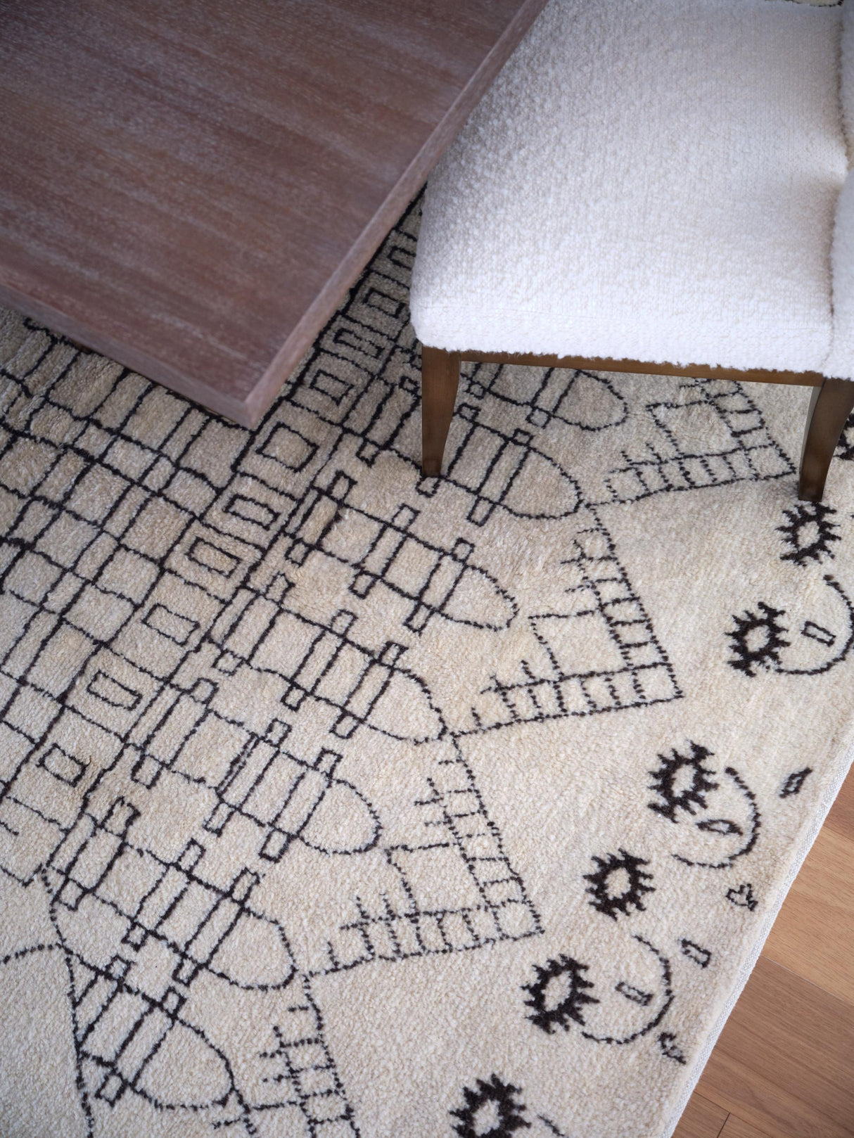 Kravet MYTHICAL BOUCLE IVORY Upholstery Fabric