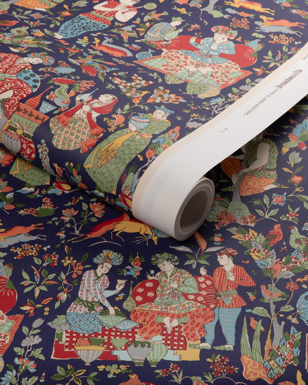 Brunschwig & Fils SHALIMAR NAVY/RED Wallpaper