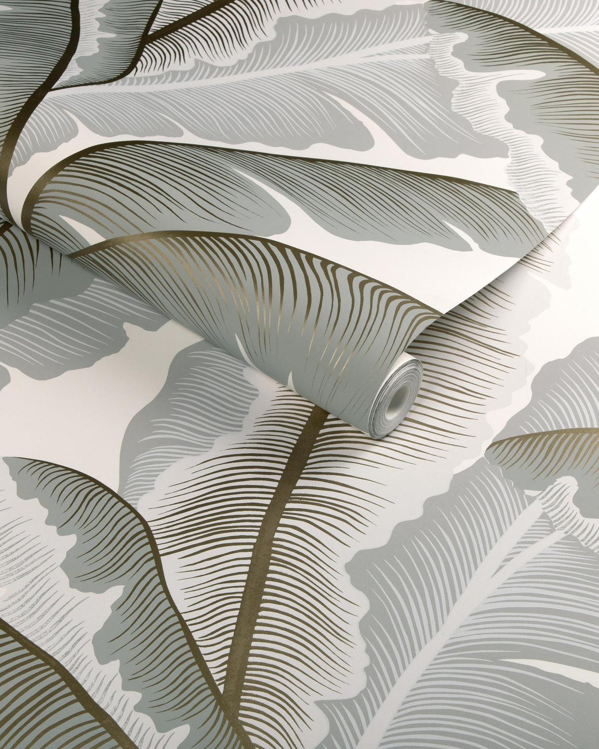 Kravet ISLA ROYAL WP MIST Wallpaper
