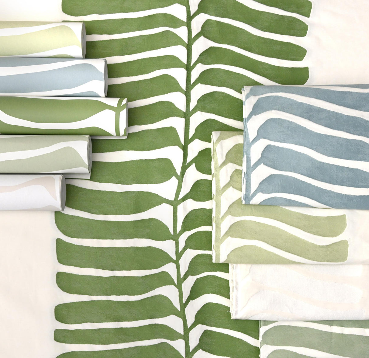 Kravet RIO VINE WP CHAMBRAY Wallpaper