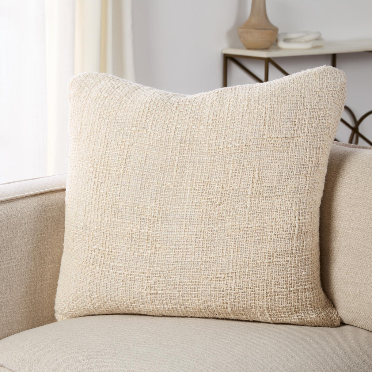 Jaipur Living Klara Tordis Solid Cream 22" x 22" Pillow