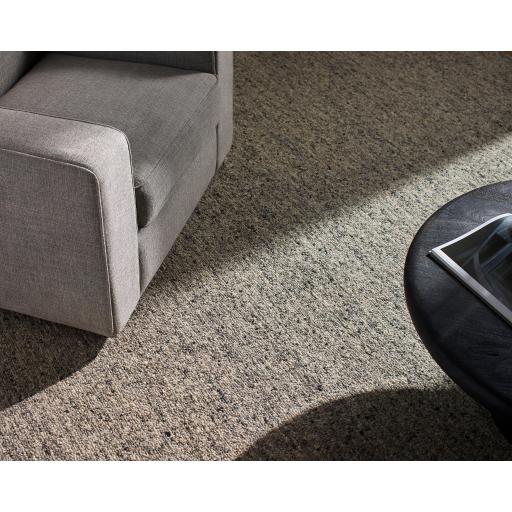 Surya Adrianna ARI-2302 5' x 7'6" Rug