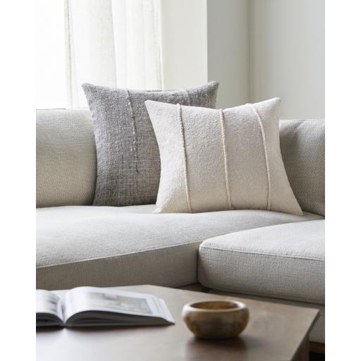 Surya Mindy BOMY-003 22"H x 22"W Pillow Kit