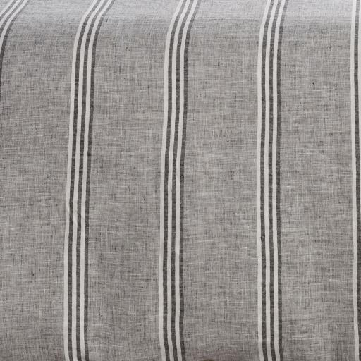Surya Clarke CKE-2000 26"H x 26"W Bedding