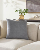 Surya Kamaili KMI-012 18"L x 18"W Pillow