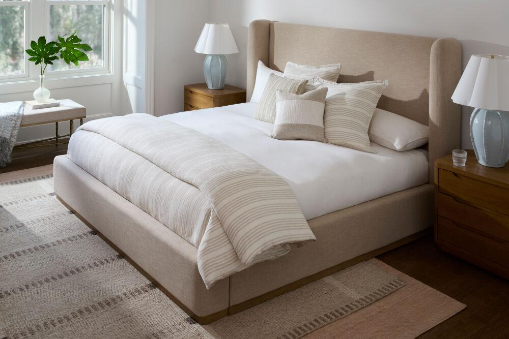 Surya Quinn QIN-2000 Bedding