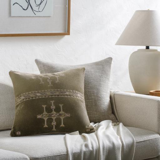 Surya Velour VLU-001 18"H x 18"W Pillow Kit