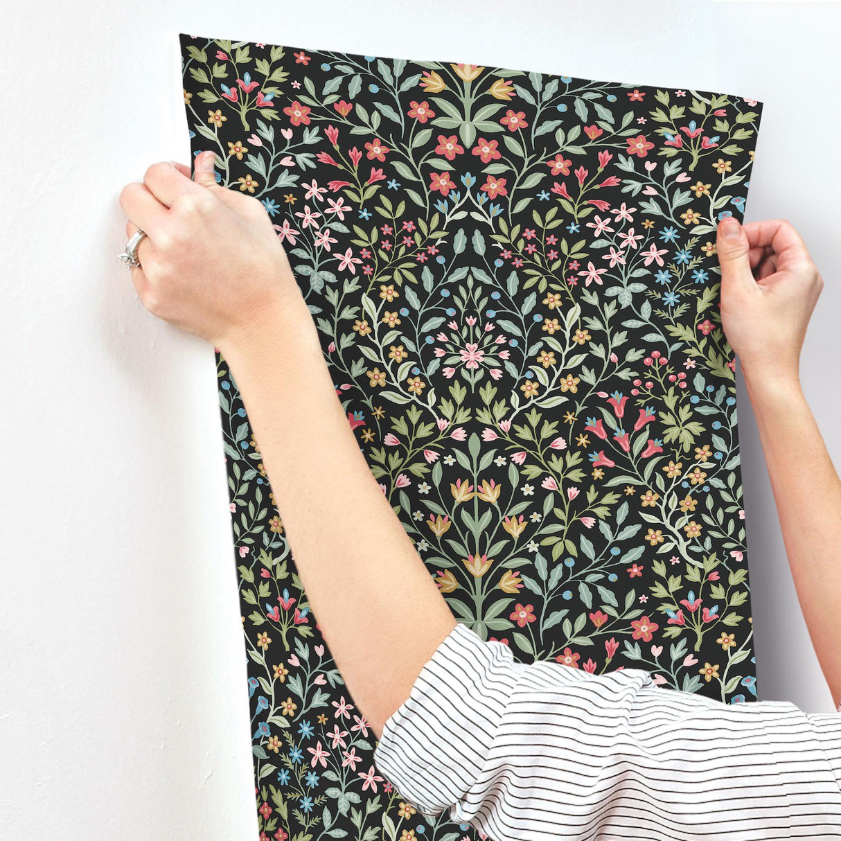 Magnolia Home Garden Terrace Black Wallpaper