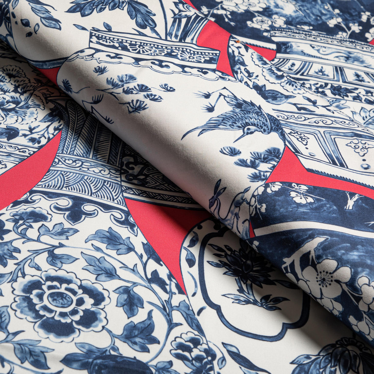 Lee Jofa PANDAN PRINT CHILI/BLUE Fabric