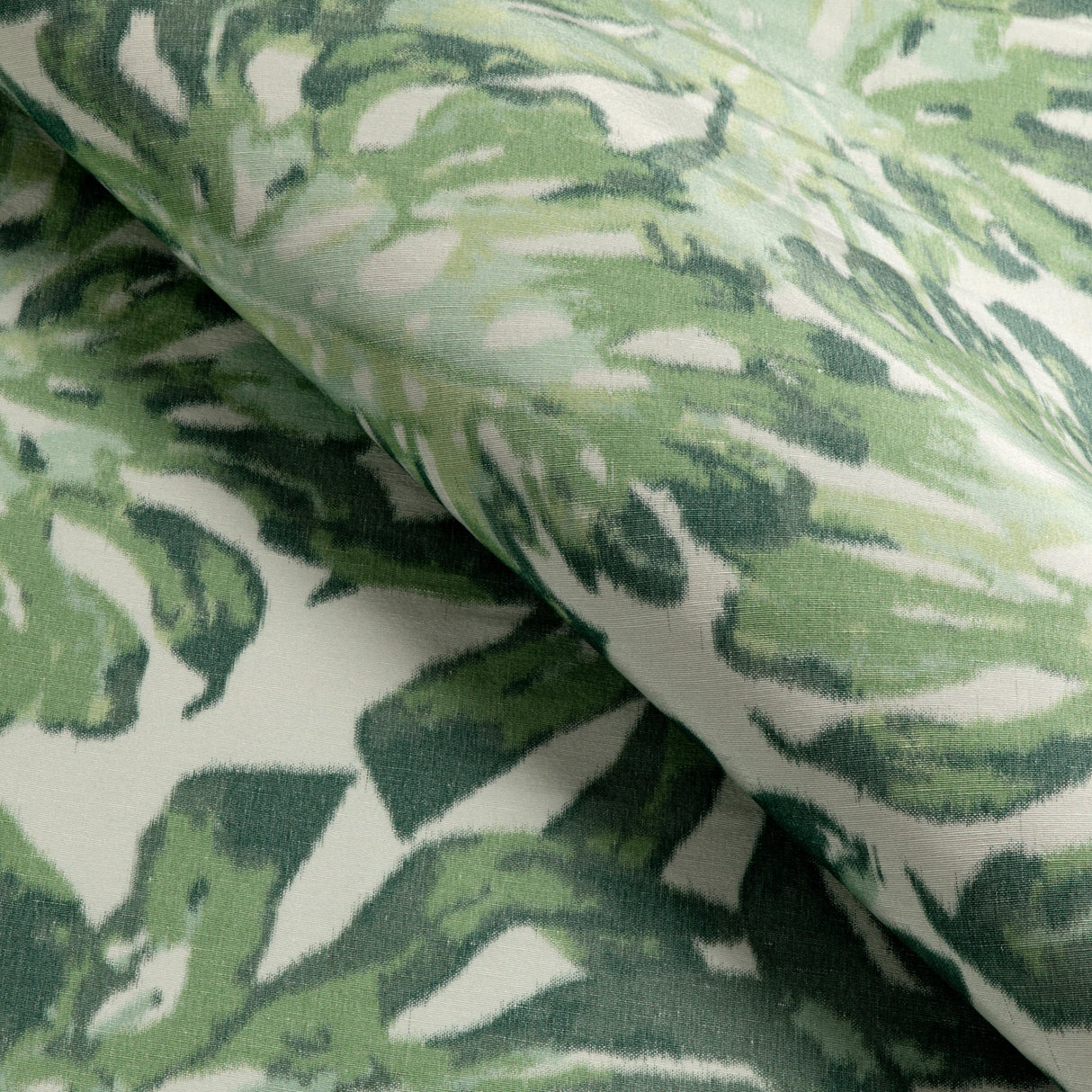 Lee Jofa CALAPAN PRINT GREEN Fabric