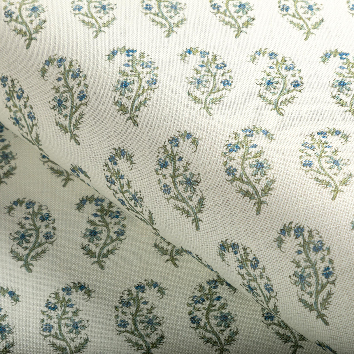 Lee Jofa INDIENNES PAISLEY SEA Fabric