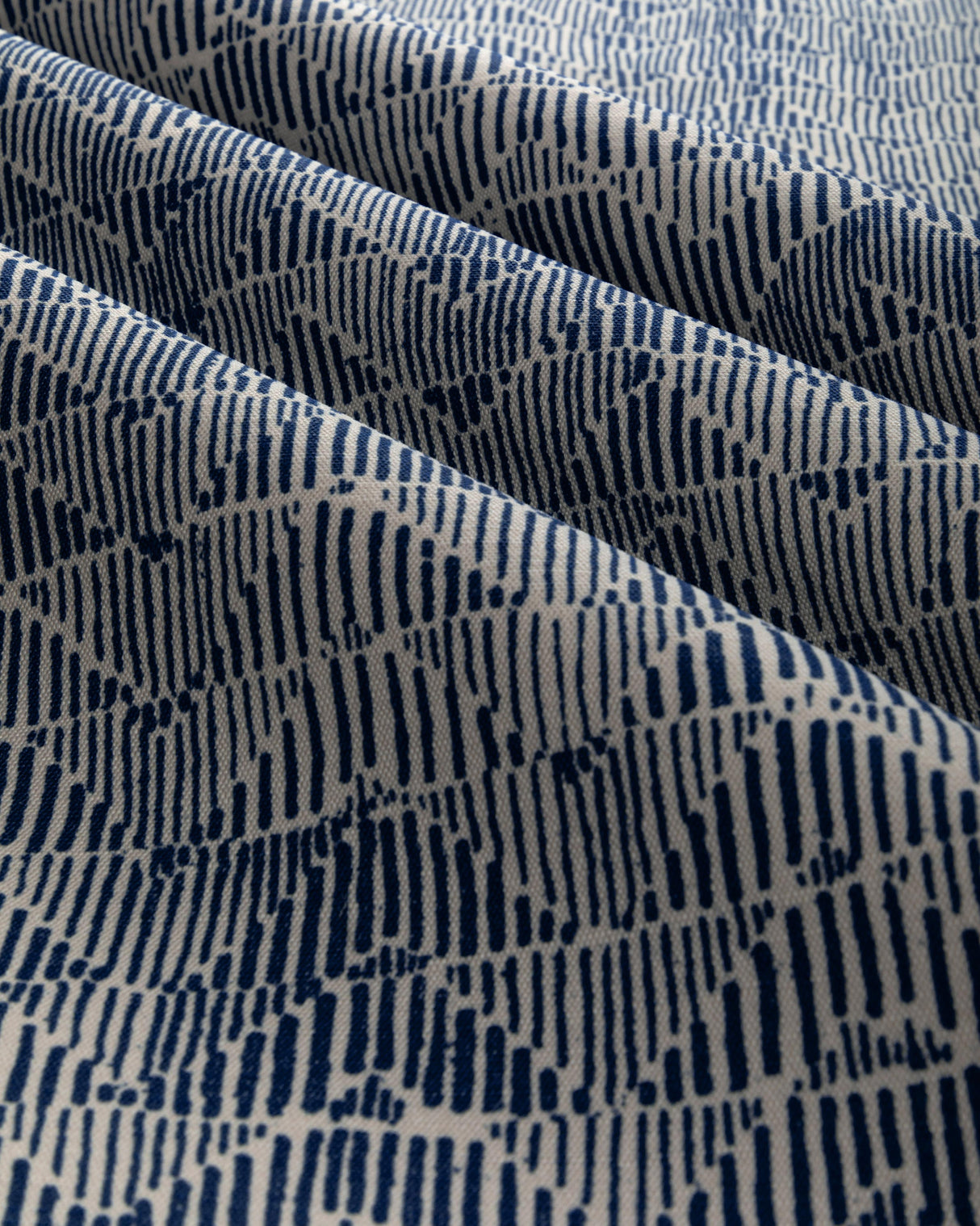 Brunschwig & Fils LES CIGALES PRINT INDIGO Fabric