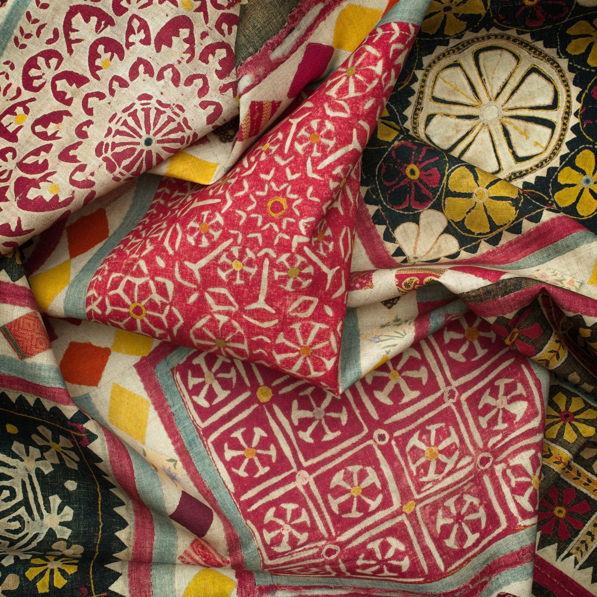 Andrew Martin COURTYARD MULTI OUTDOOR Fabric