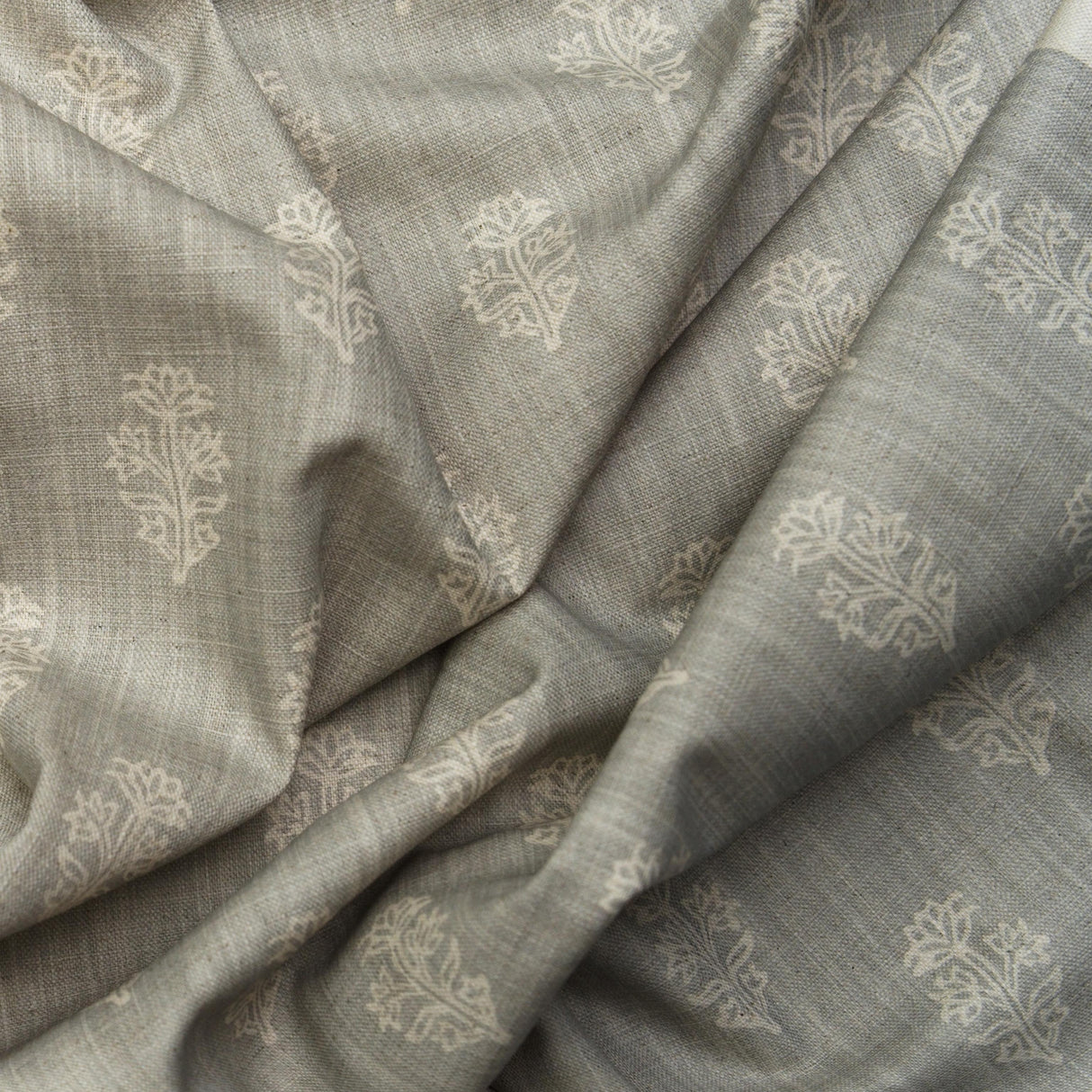 Andrew Martin BUTTERCUP CLOUD Fabric