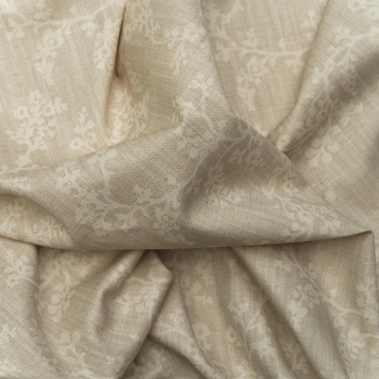 Andrew Martin VINE STONE Fabric