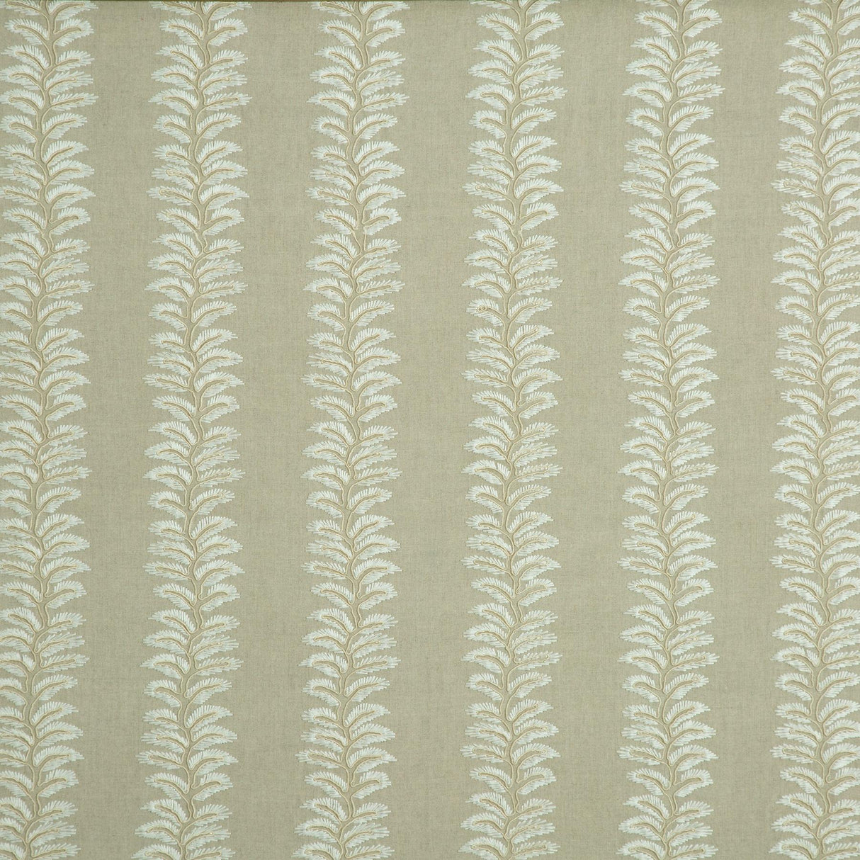 G P & J Baker BRADBOURNE LINEN Fabric