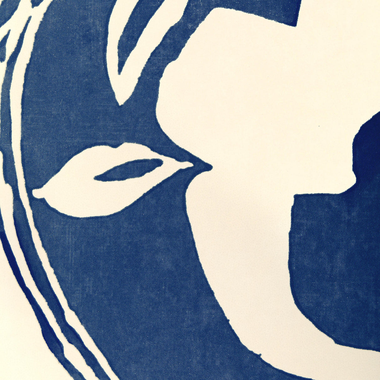 Lee Jofa CALATHEA PAPER INDIGO Wallpaper